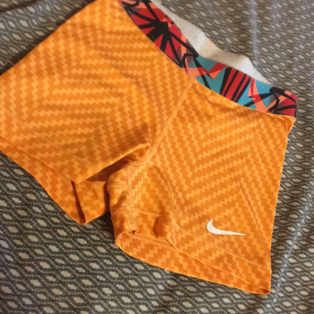 Nike pro orange
